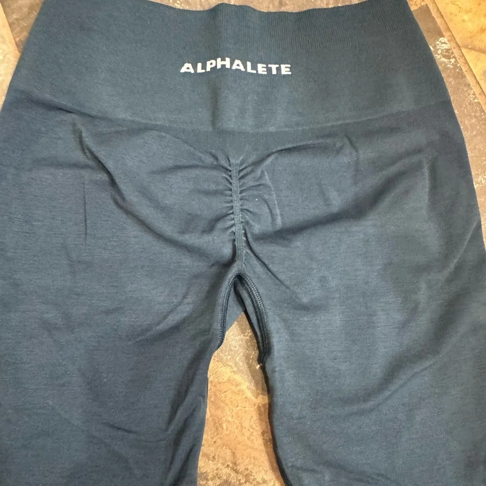 Alphalete Amplify Leggings - Picture 2 of 2